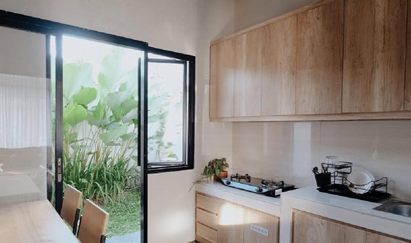 Inspirasi Kitchen Set Japandi yang Nyaman dan Fungsional